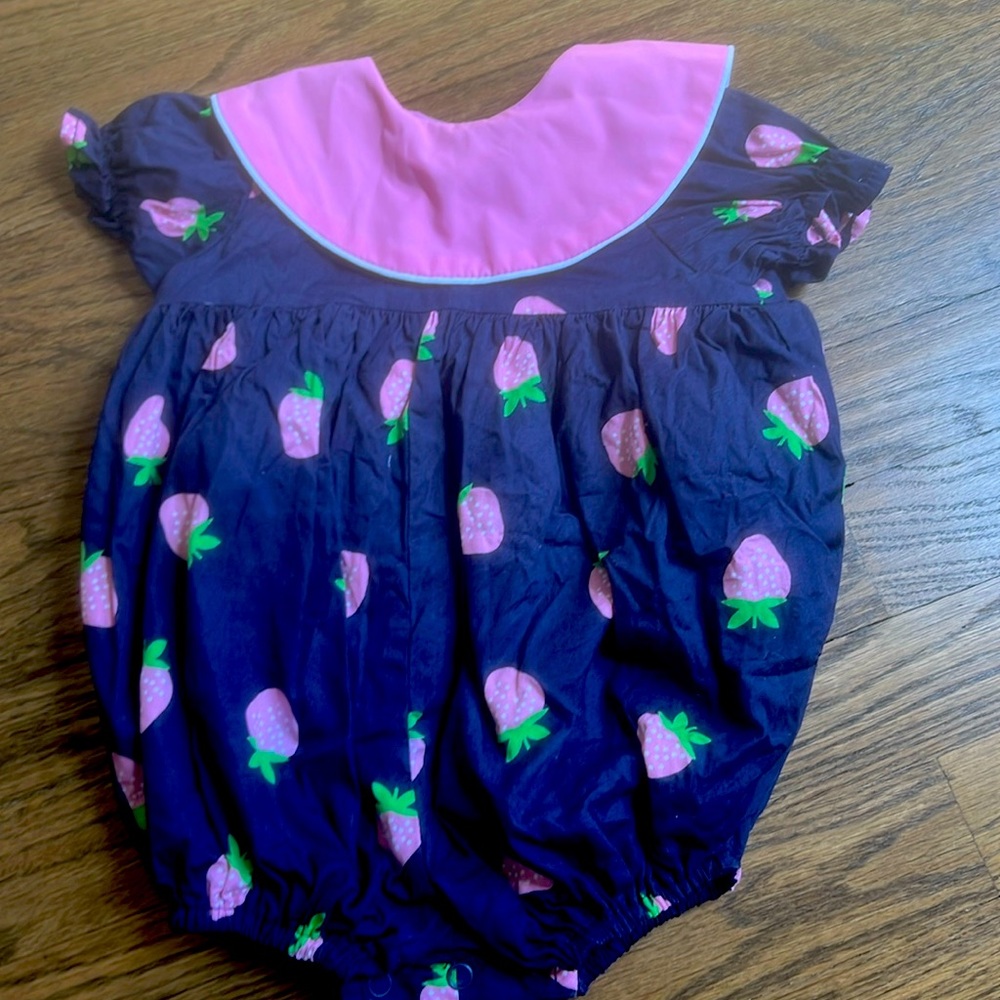 TBBC navy strawberry bubble.